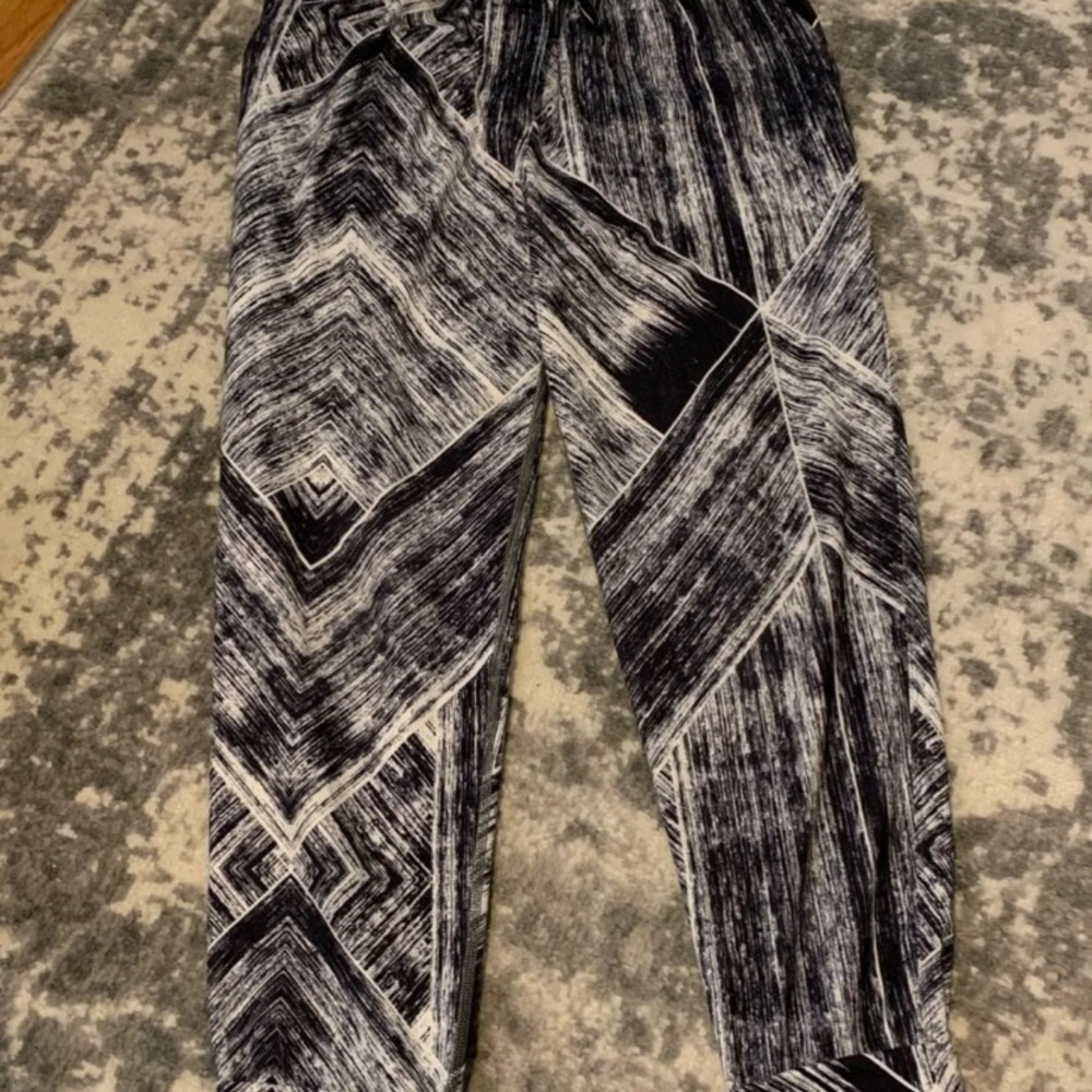 Lululemon joggers